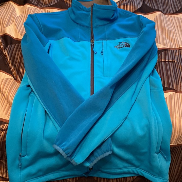 North face zip up jacket - Picture 3 of 4